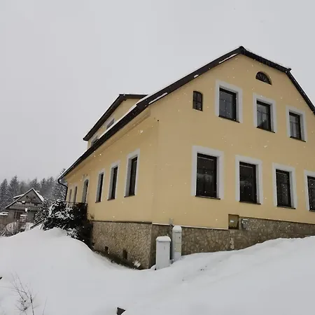 Barbucha Lodge